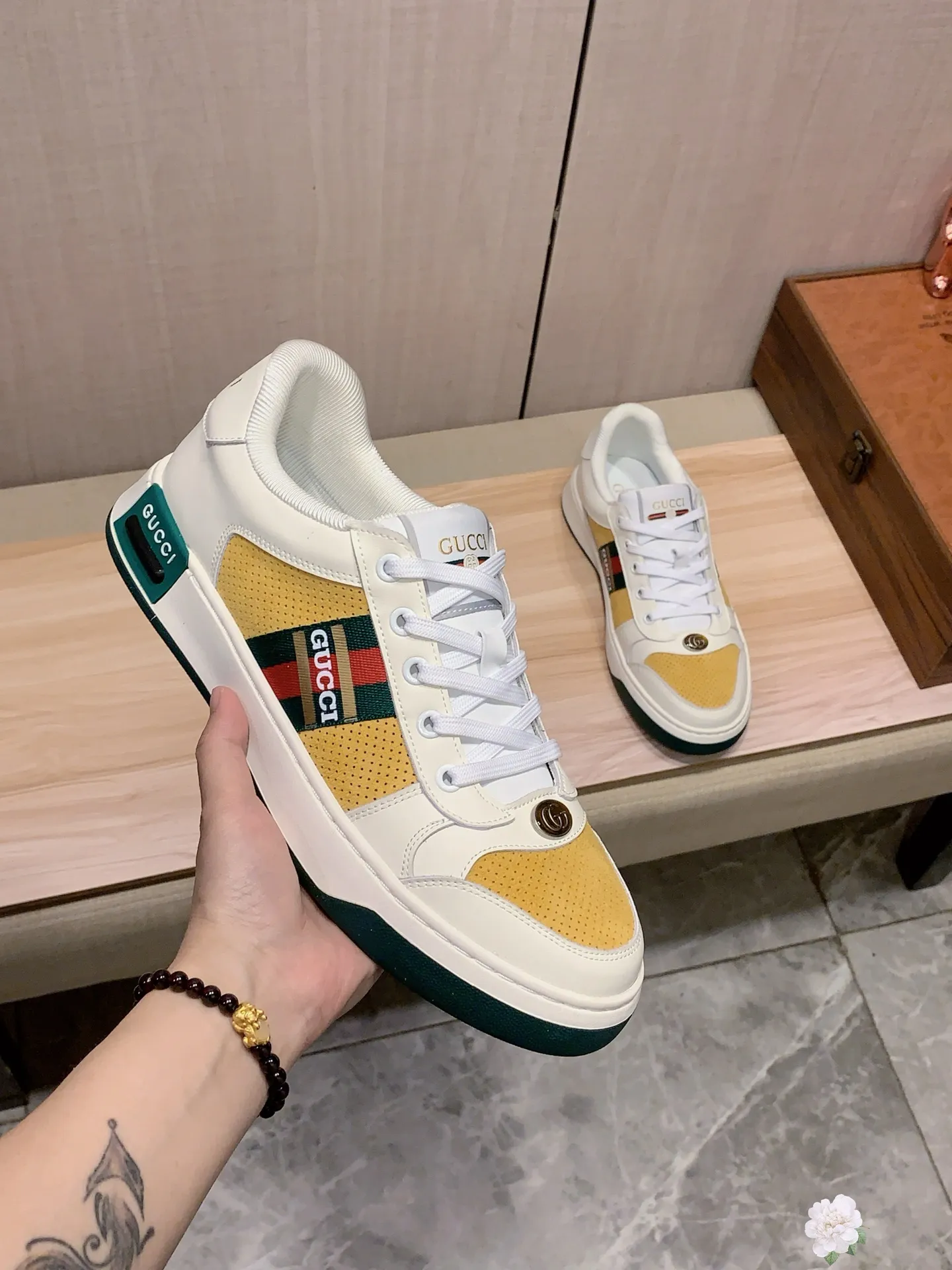 Men's Men's Shoes💰420💰💰🎩🎩[Lightning][Lightning] "Gucci*" The latest and most popular casual shoes, top brand [seduce] luxury ~ purchasing agency, top ~ quality. [Strong] The upper is made of imported breathable cowhide with fabric material ➕ Breathable sheepskin feet (•) and fine workmanship. The original stylish and stylish soft rubber wear-resistant and non-slip outsole is light and comfortable on the feet. The real thing looks better when photographed. 013: Size: 38-44, 3️⃣ colors selected